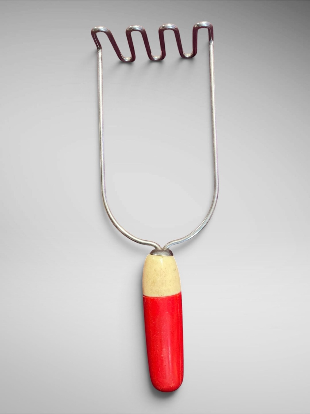 Vintage Wire Potato Masher Red Cream Handle Retro Farmhouse Kitchen Utensil